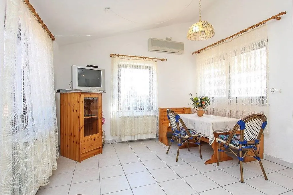 Apartments Zdravko Medulin Croatia